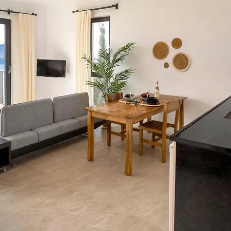 Born In Blue Apartmanhotel